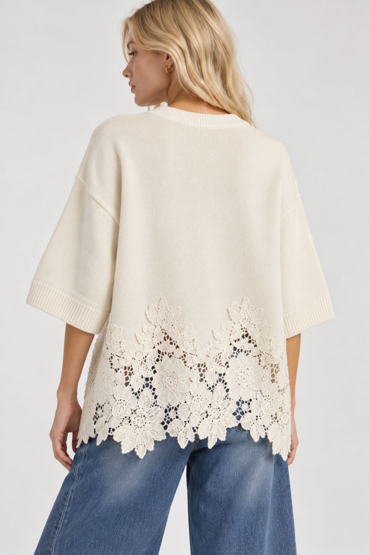 Maglia oversize con inserto in pizzo