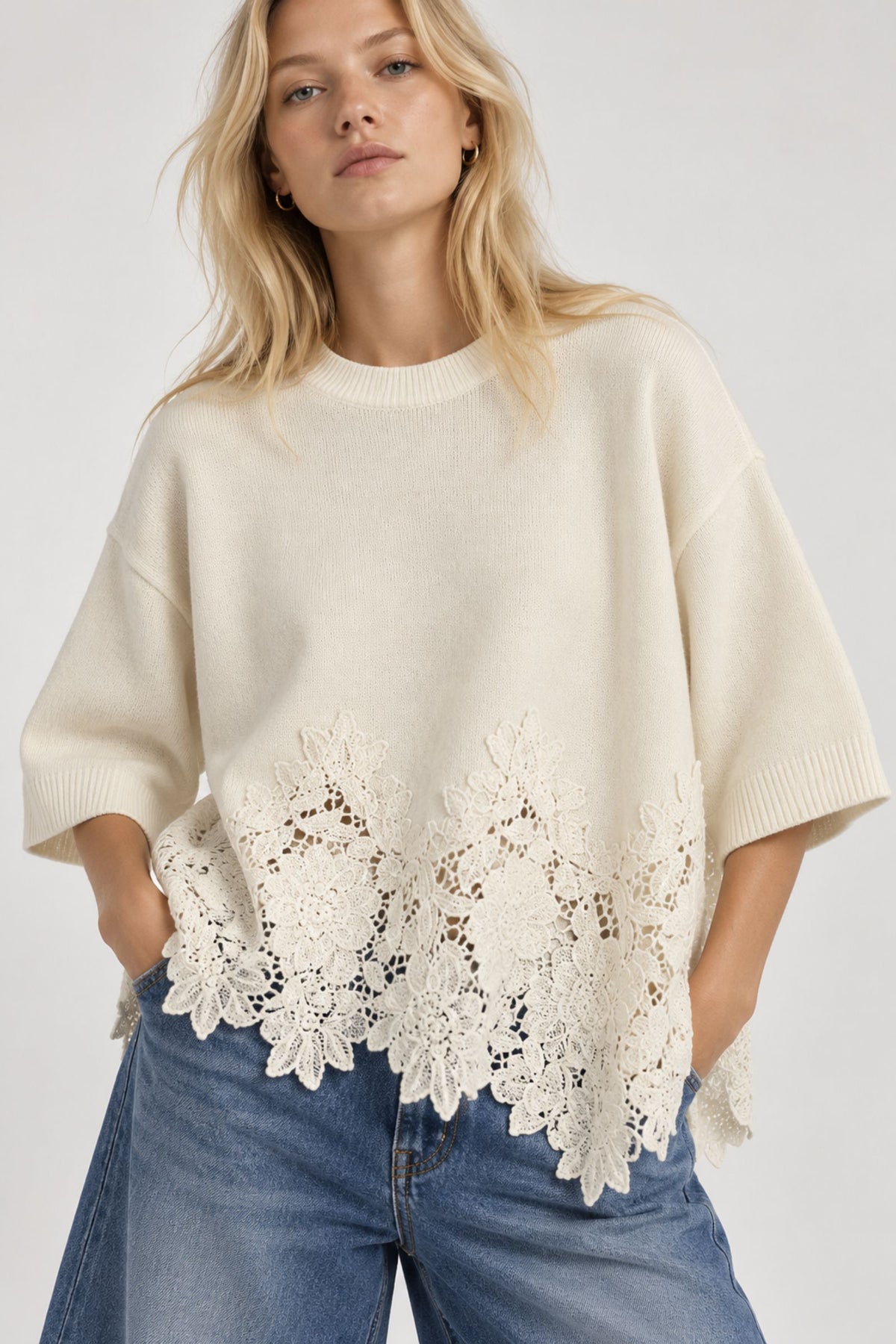 Maglia oversize con inserto in pizzo